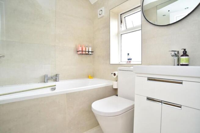 3 bed House for sale Image 11