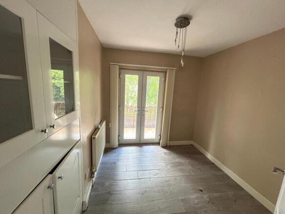 3 bed Flat for sale Image 7