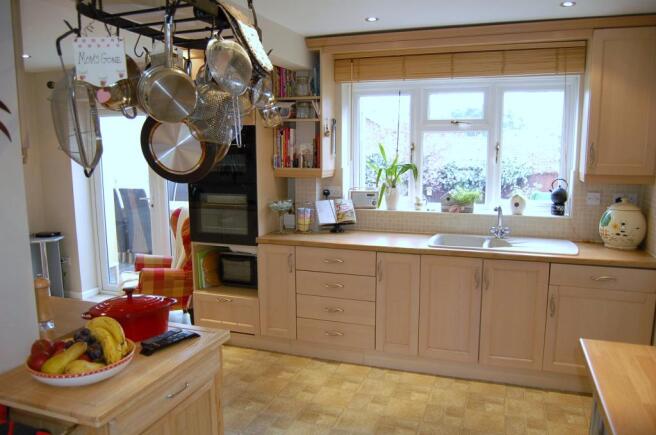 Kitchen/ breakfast