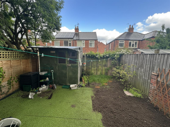 3 bed Terraced for sale Image 9