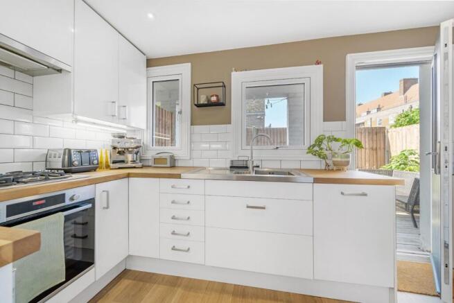 Kitchen.JPG
