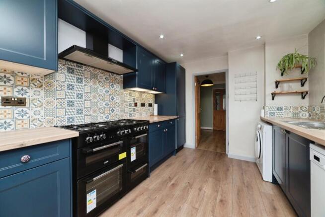 3 bed Terraced for sale Image 6