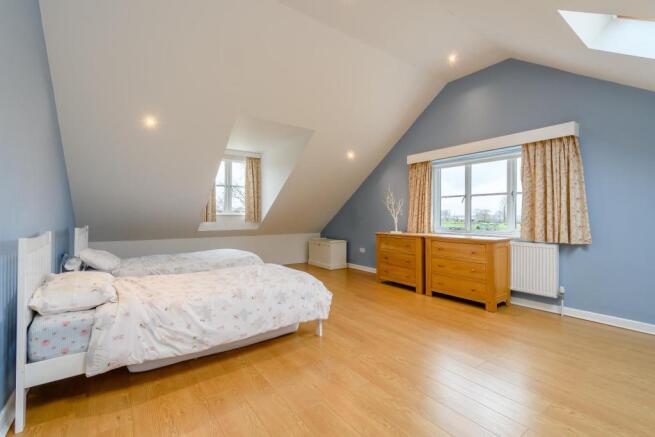 8415347-interior01-800.jpg