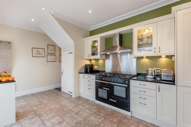 8636185-interior11.jpg