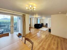 44, Knightsbridge Court, Gosforth, Newcastle Upon Tyne NE3 2JW