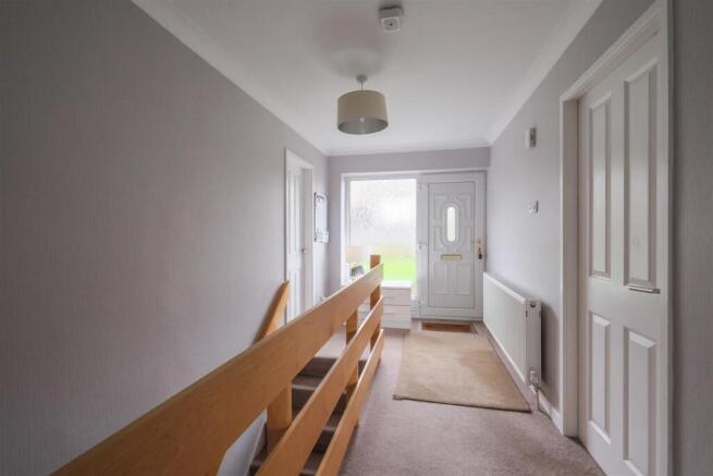 4 bed Detached for sale Image 10