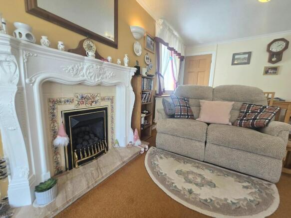 3 bed Detached Bungalow for sale Image 4