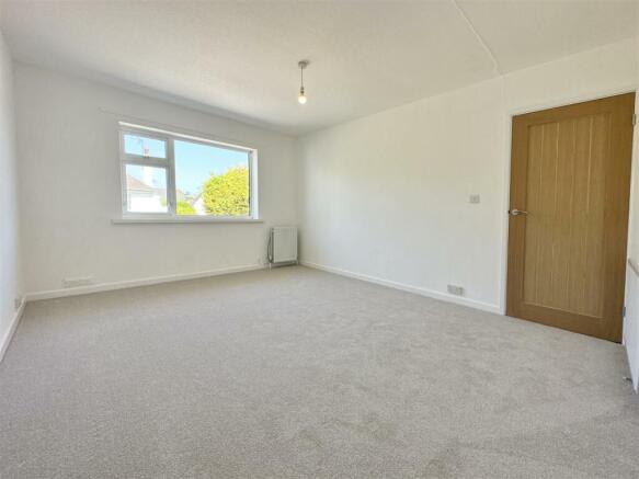 Bedroom  1.jpg