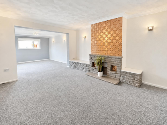 Lounge / Dining Room