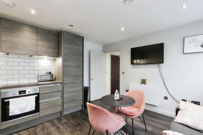 1 bed Apartment to rent Image 7