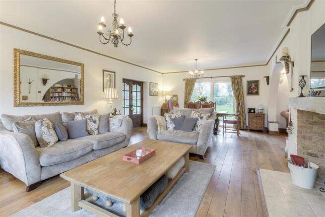 Sitting Room/Dining