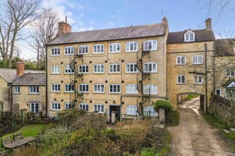 Blockley Court, Blockley, Moreton-in-Marsh, Gloucestershire, GL56