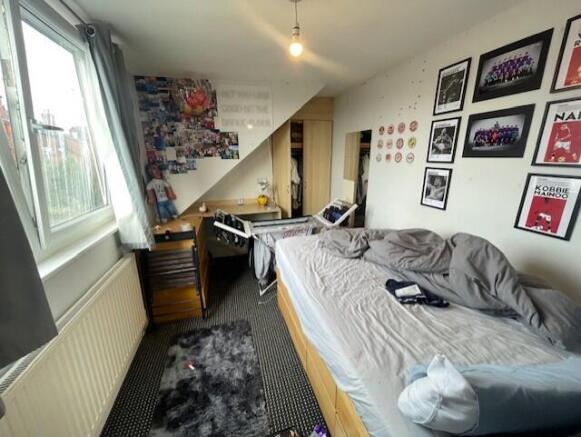 6 bed Semi-Detached to rent Image 12