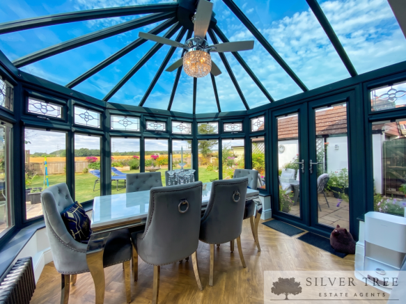 3 bed Detached for sale Image 8