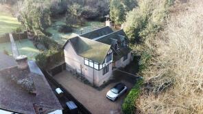 Goose Green Cottage, Clockhouse Lane West, Egham TW20 8PE
