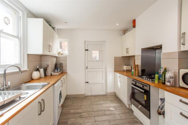Mossford Street, Mile End, E3 - View 5