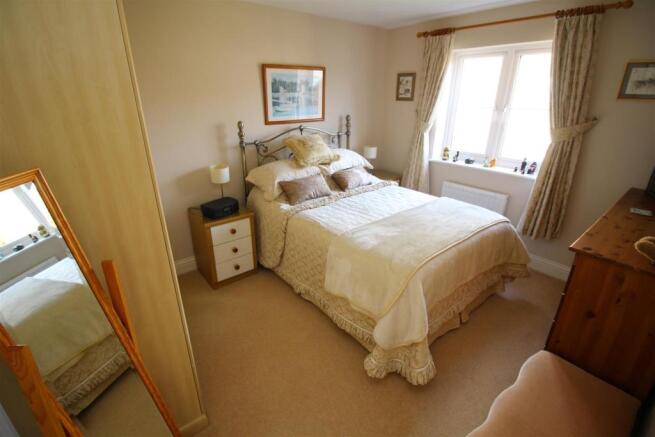 20 Bed 2.JPG