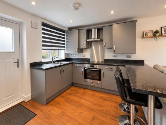 kitchen 2.jpg