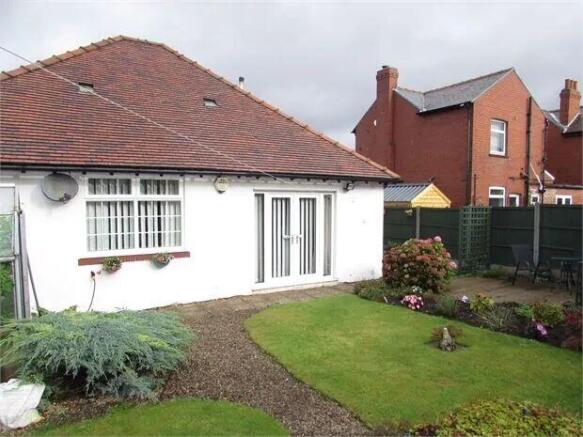 2 bed Detached Bungalow for sale Image 2