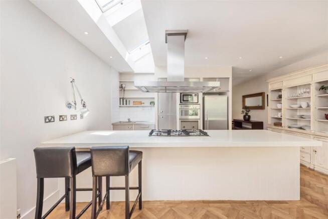 Keslake Road - Kitchen (4).JPG