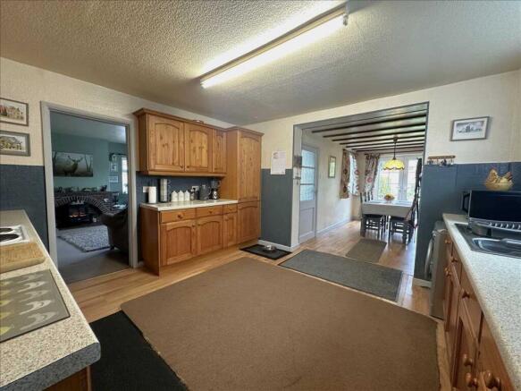 3 bed House for sale Image 10