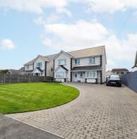 43, Penllwynrhodyn Road, Llwynhendy, Llanelli SA14 9NN