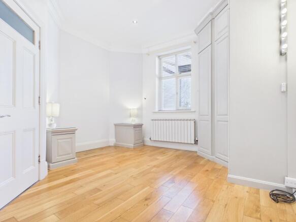 2 bed Flat to rent Image 8