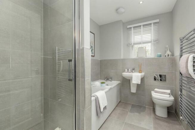 Oakwood Edge Inverurie bathroom 3.jpg