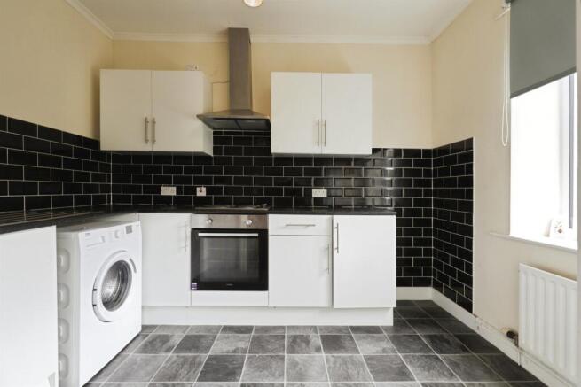 1 bed Flat for sale Image 8