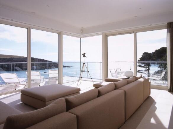 Sitting Area 2