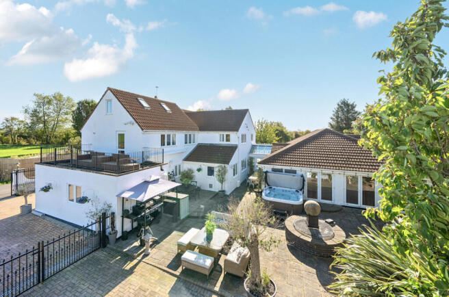 1353311-2-68d6dd6...