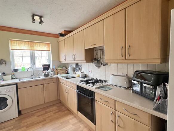 Kitchen: