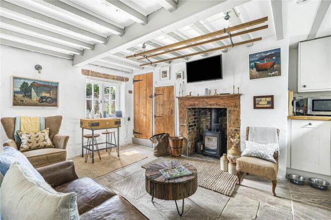 Lounge & Kitchen