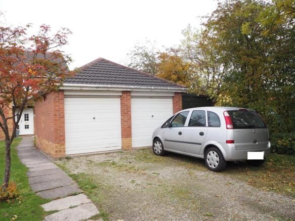 Double Garage & Park