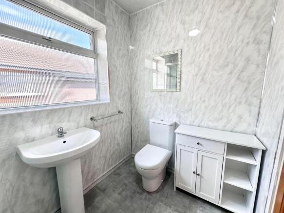 2 bed Semi-Detached Bungalow for sale Image 9