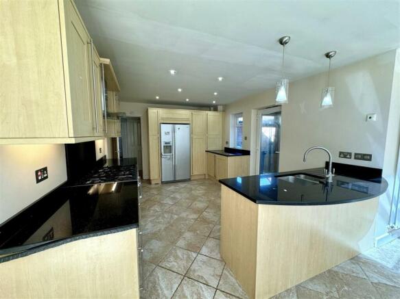 Kitchen / Dining Room