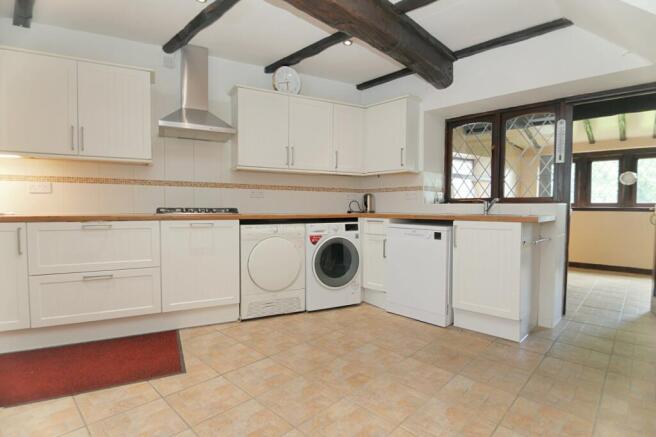 3 bed House for sale Image 4