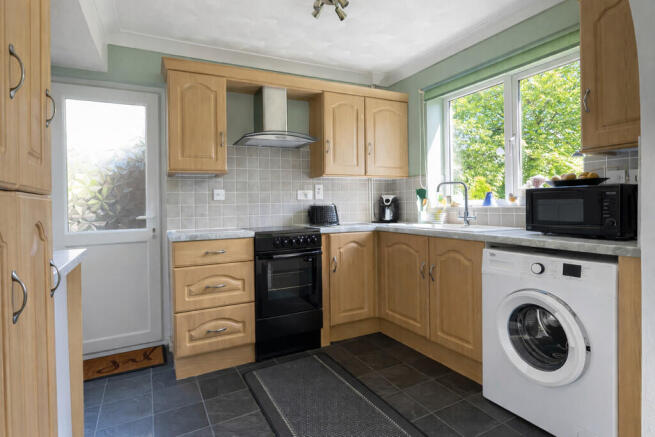 Glebe Road, Tiptree photo 4