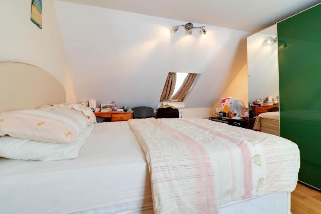 Bedroom 5 (Double)
