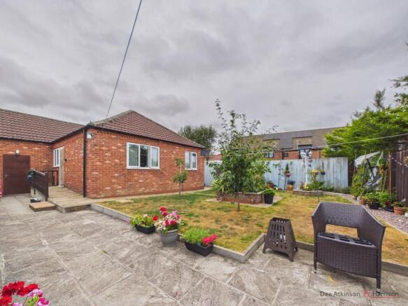 3 bed Bungalow for sale Image 4