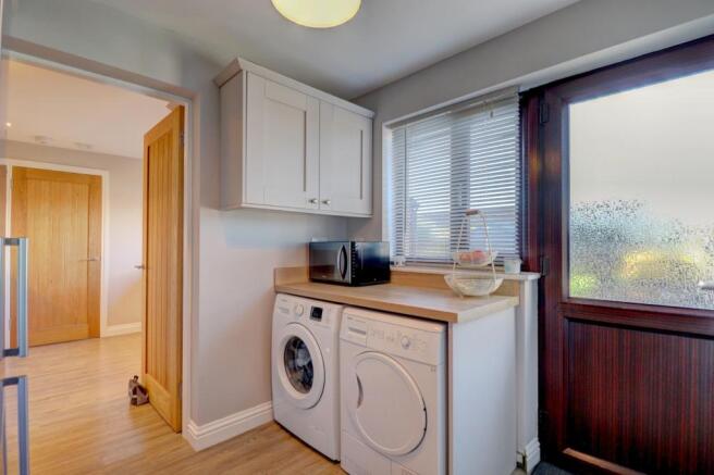 Utility Showing Kitchen