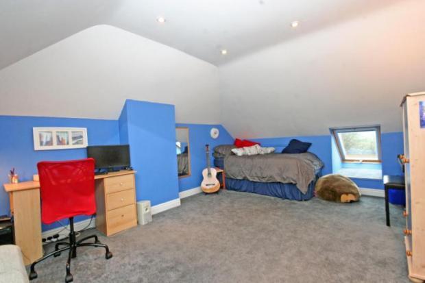 Photo 7