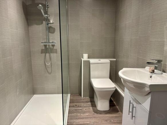 2 bed Terraced for sale Image 8
