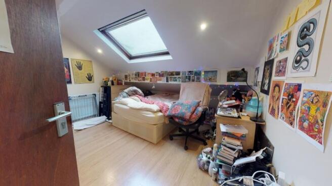 5 bed Terraced to rent Image 8