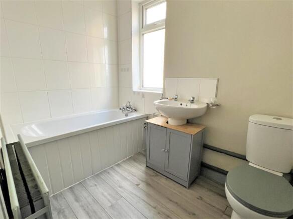 Bathroom.jpg