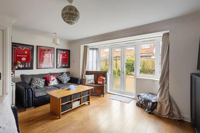 3 bed Terraced for sale Image 2