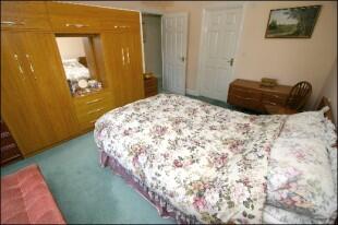 Bedroom 1 Photo 1