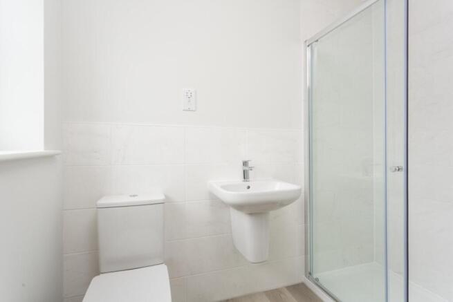 4 bed Detached for sale Image 7