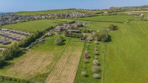 Cowleaze Farm, West Cliff, Bridport DT6 4HU