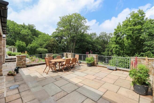 Patio3.jpg